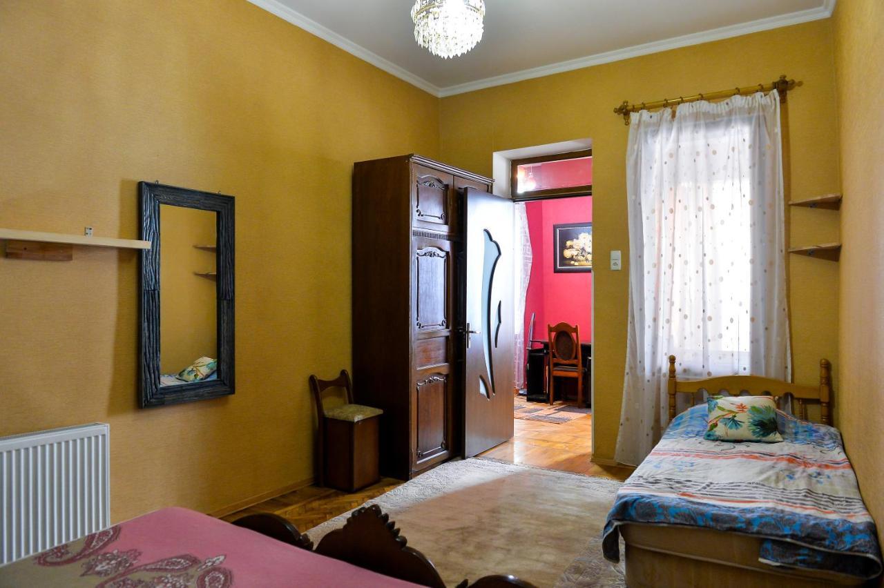 Ok. Bed & Breakfast Кутаиси Екстериор снимка